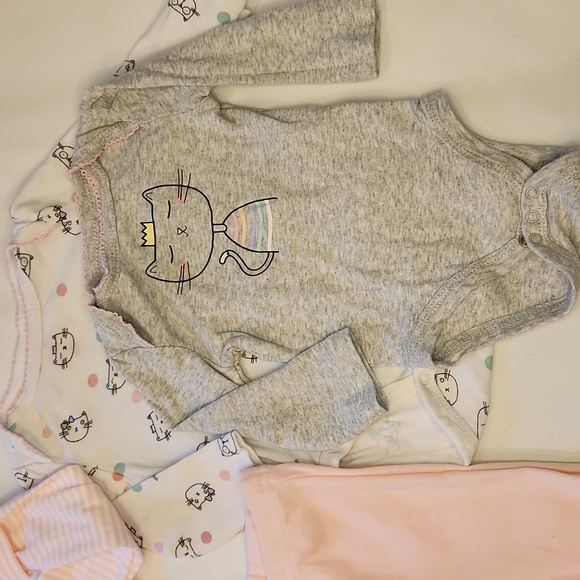 NWOT Set of 4 baby items. 3Month - Picture 4 of 6